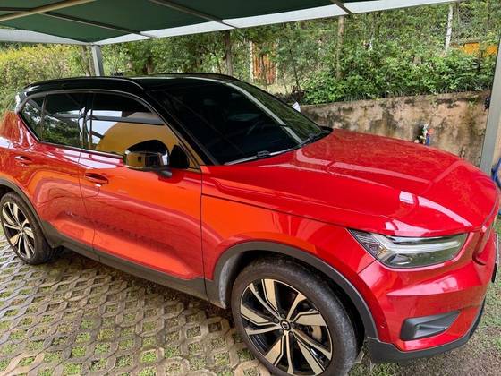 VOLVO XC40 P8 RECHARGE ELECTRIC BEV PURE AWD VOLVO XC40 P8 RECHARGE ELECTRIC BEV PURE AWD